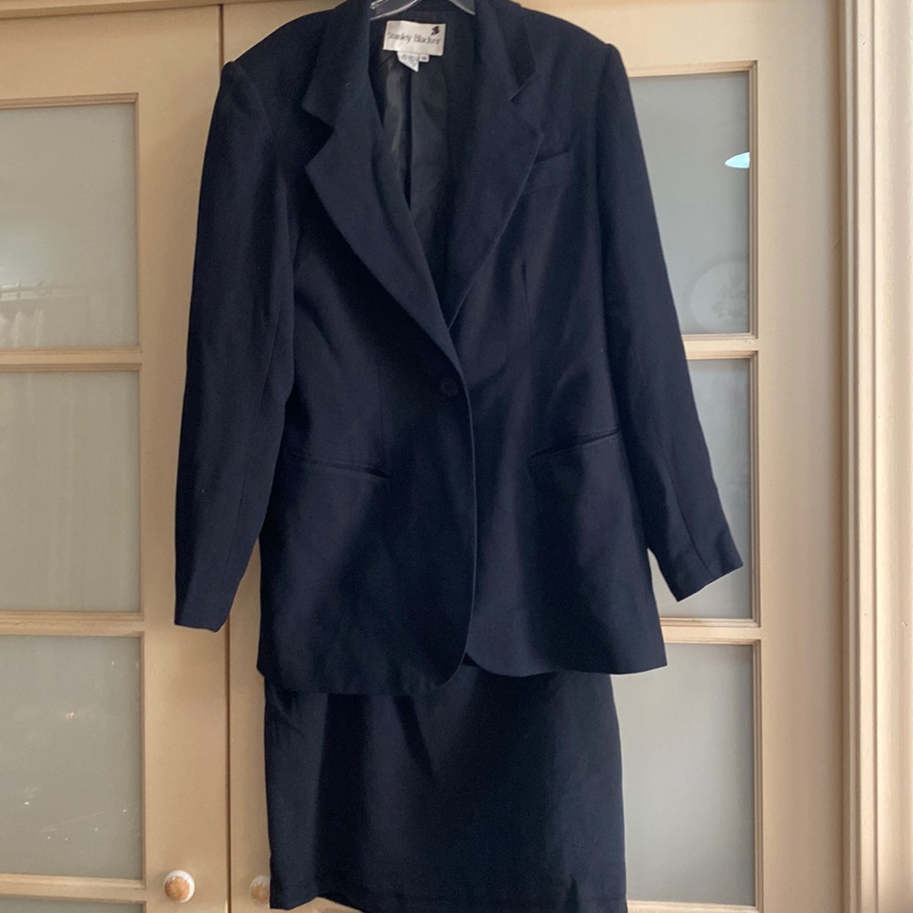 Stanley Blacker Skirt Jacket Suit Size 16 85% Silk 15% Wool Navy Blue